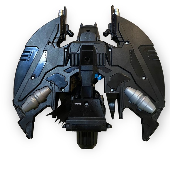 Batman Action Figure with Batship Playset - Picture 7 of 8